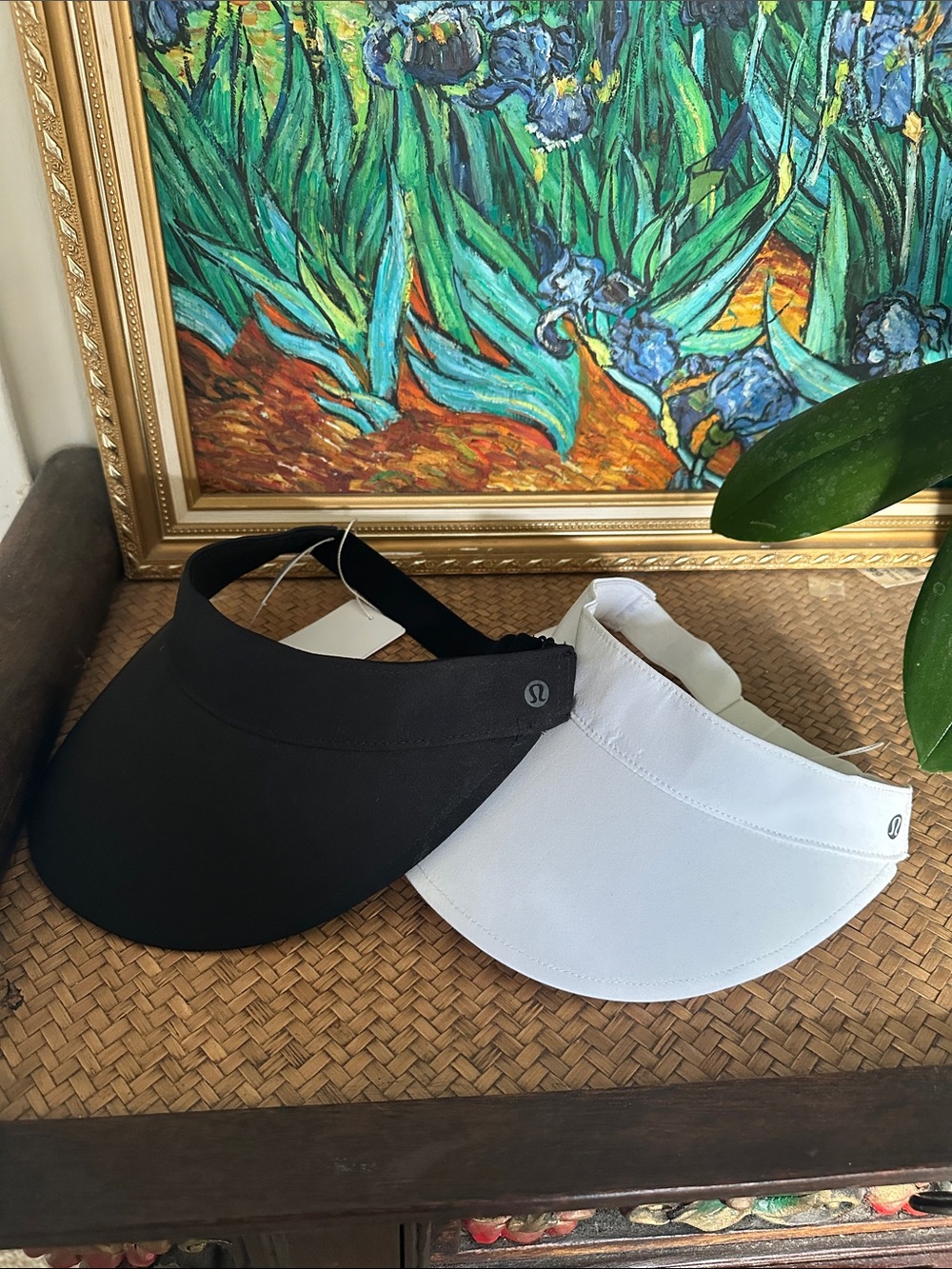 Lululemon Visor - Black & White